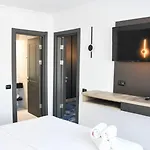 Topaz 4* 4* 카프 아우로라