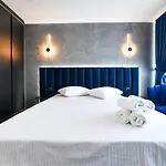 Topaz 4* 4*