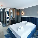Topaz 4*