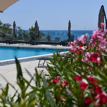 Hotel Topaz 4* 4*